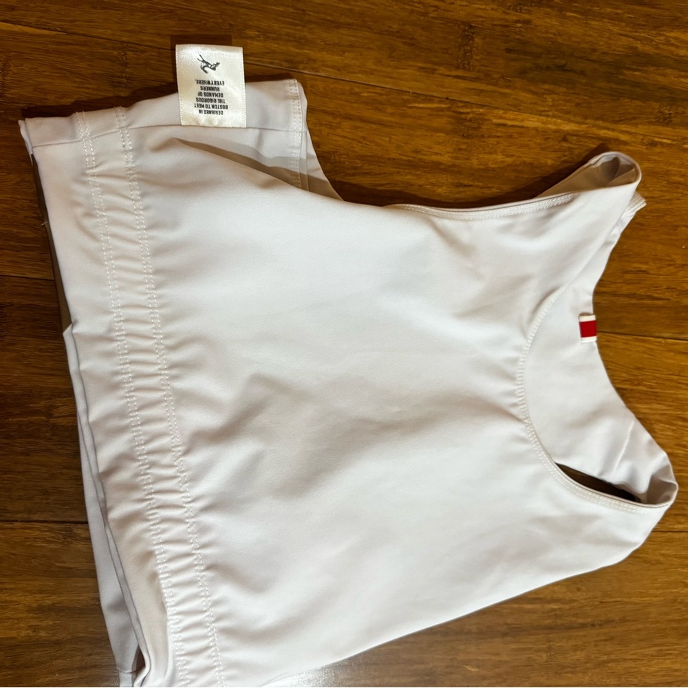 Tracksmith Boston Hares Crop - Picture 4 of 7